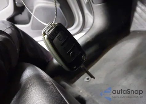 2015 Audi A3 2.0T Premium z USA, uszkodzony, nr VIN WAUBFGFF7F1011251